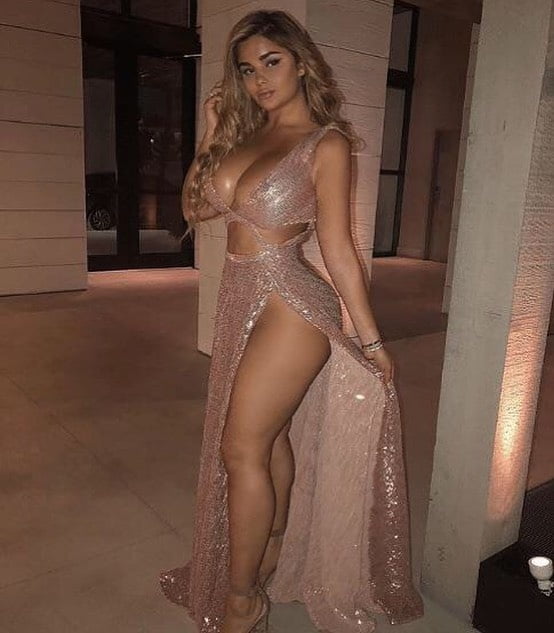 Le queda bien ese vestido
 #82167881