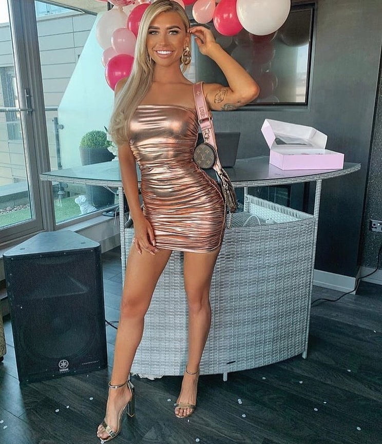 Le queda bien ese vestido
 #82167921