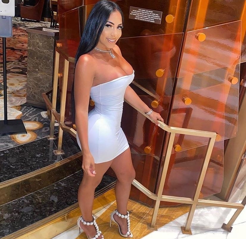 Le queda bien ese vestido
 #82168012