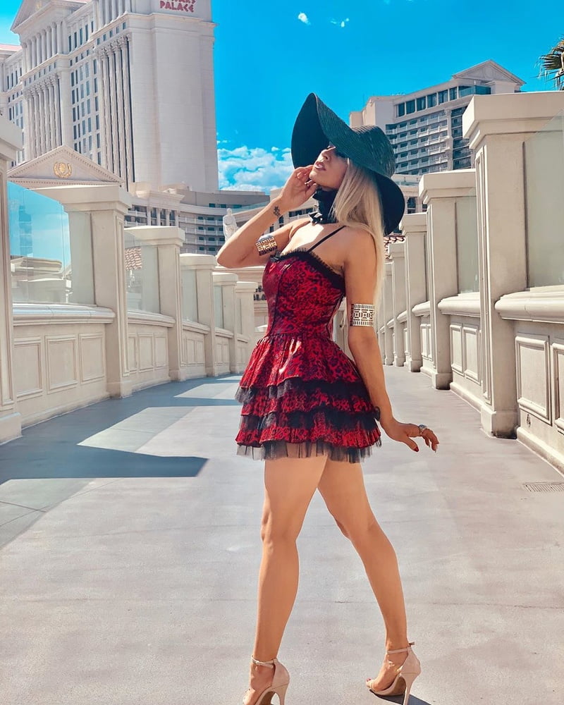 Le queda bien ese vestido
 #82168015