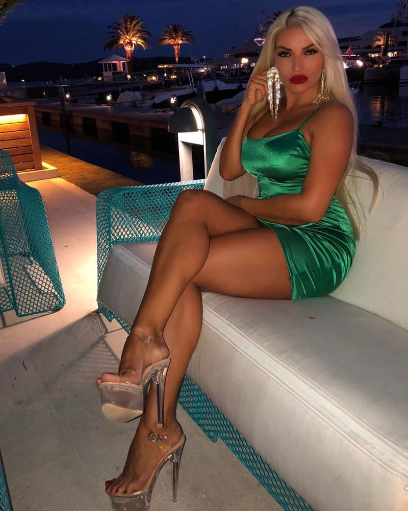 Le queda bien ese vestido
 #82168034