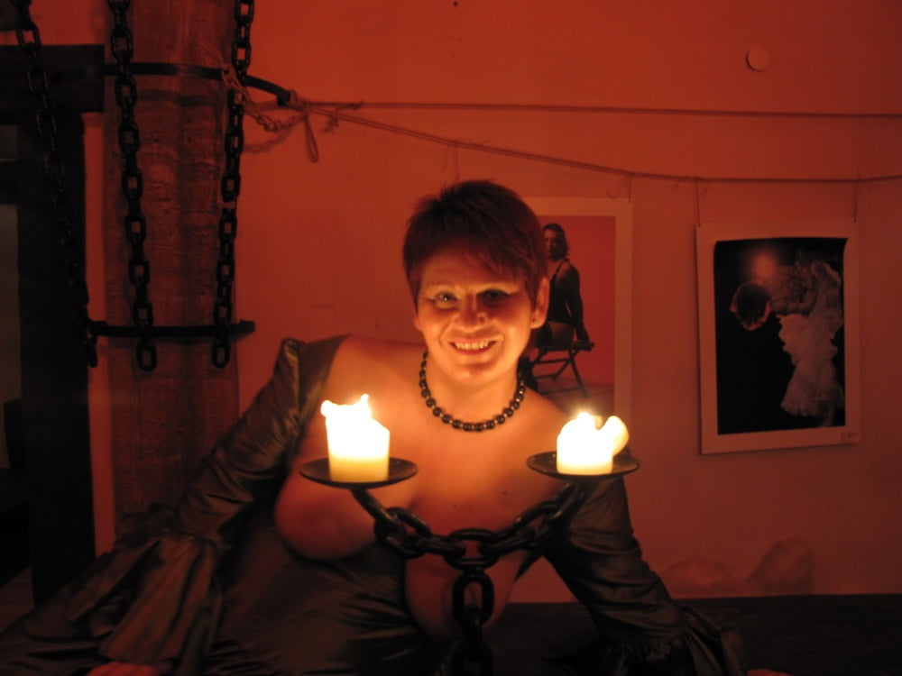 Poso en el vestido verde, sin cupless
 #91483469