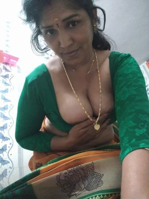 Desi Bhabi hot and Nude Selfies for BF #90236488