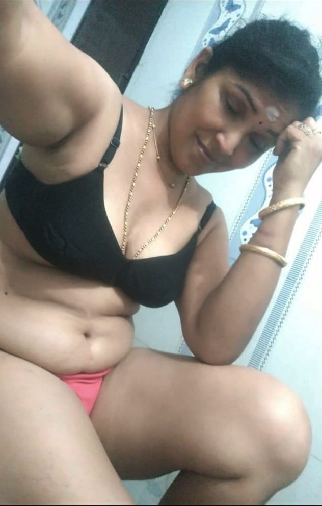 Desi Bhabi hot and Nude Selfies for BF #90236542