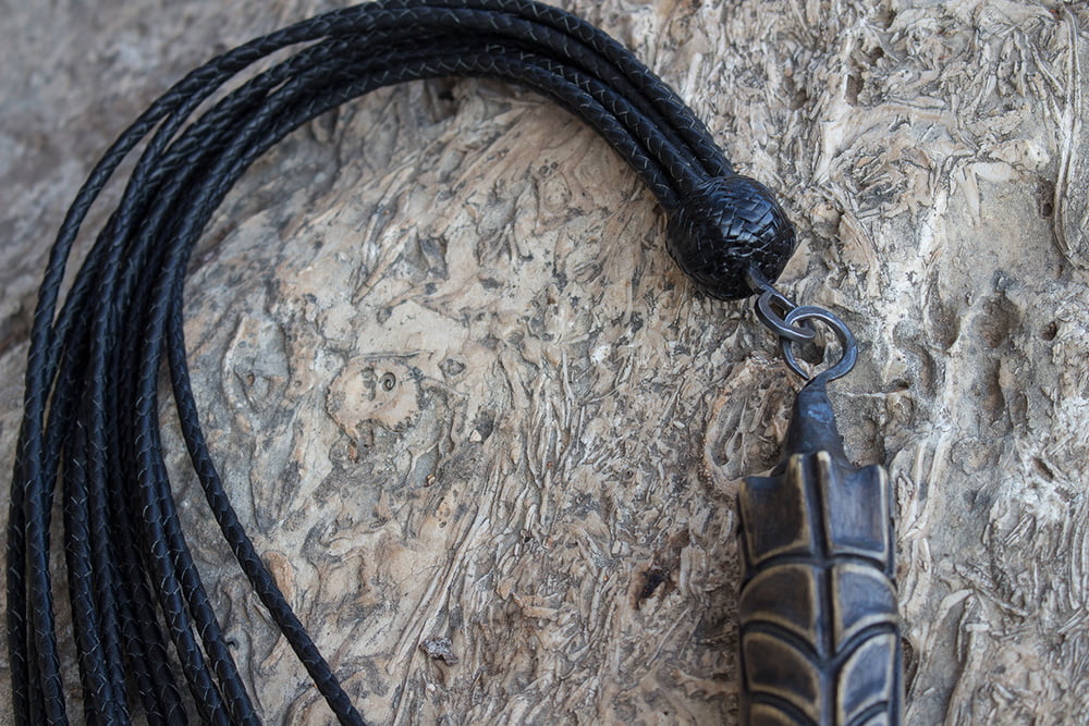 Gavial. 12-tail leather braided flogger. #93385580