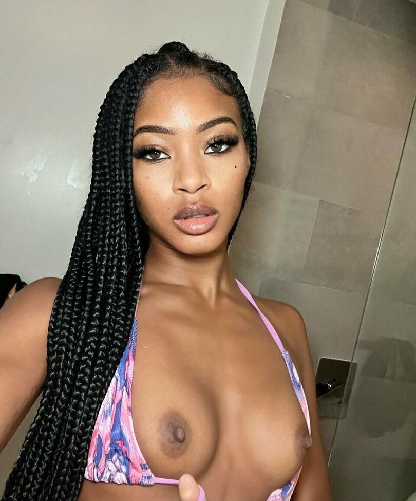 Isla Biza desnuda #108867935