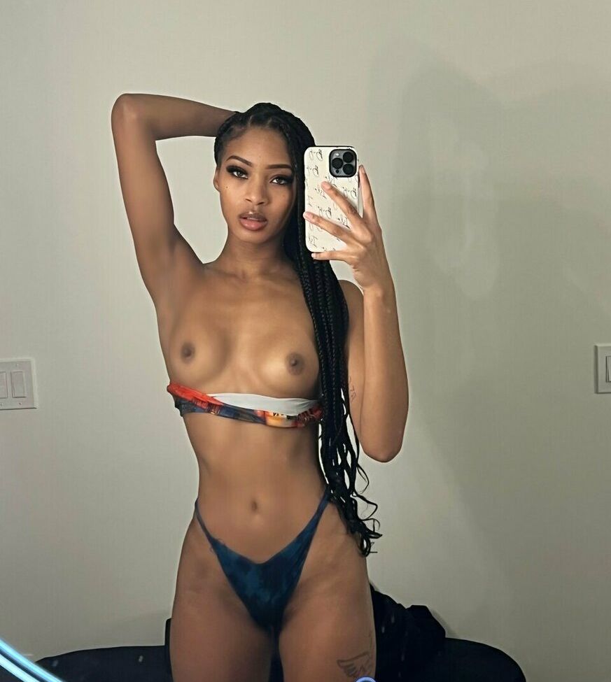 Isla Biza desnuda #108867948