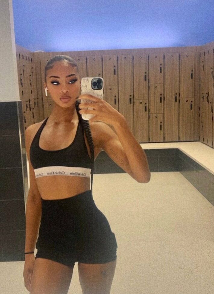 Isla Biza desnuda #108867961