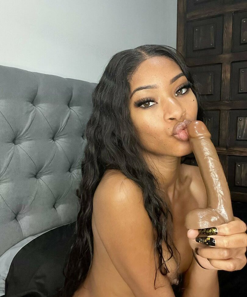 Isla Biza desnuda #108867968