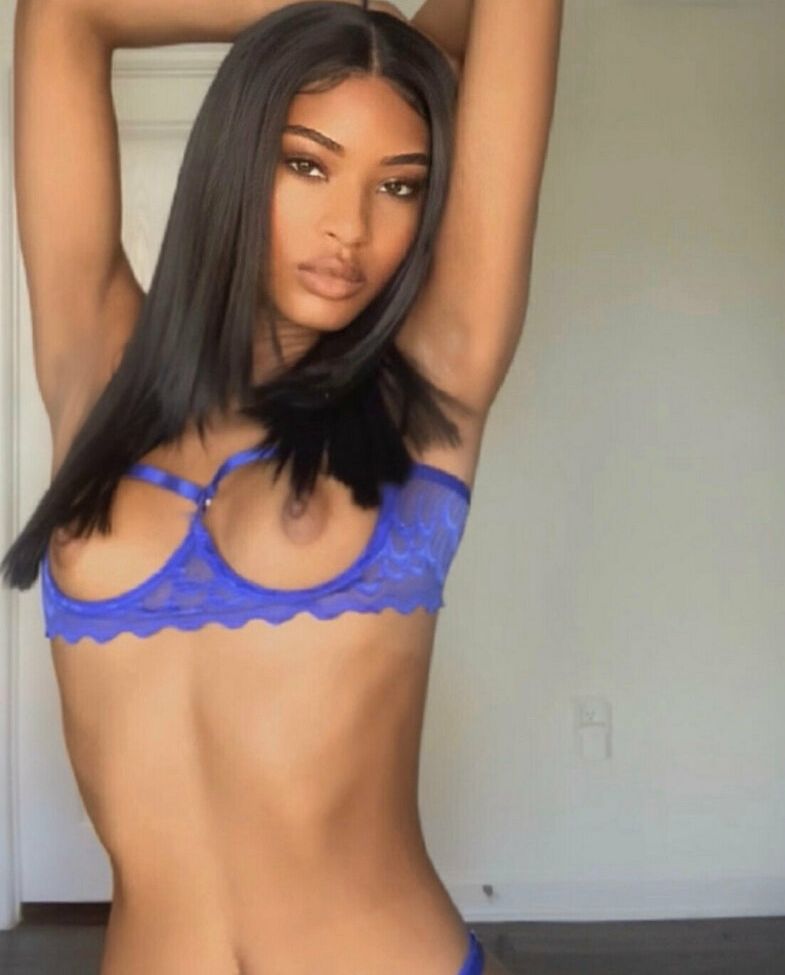 Isla Biza desnuda #108868024