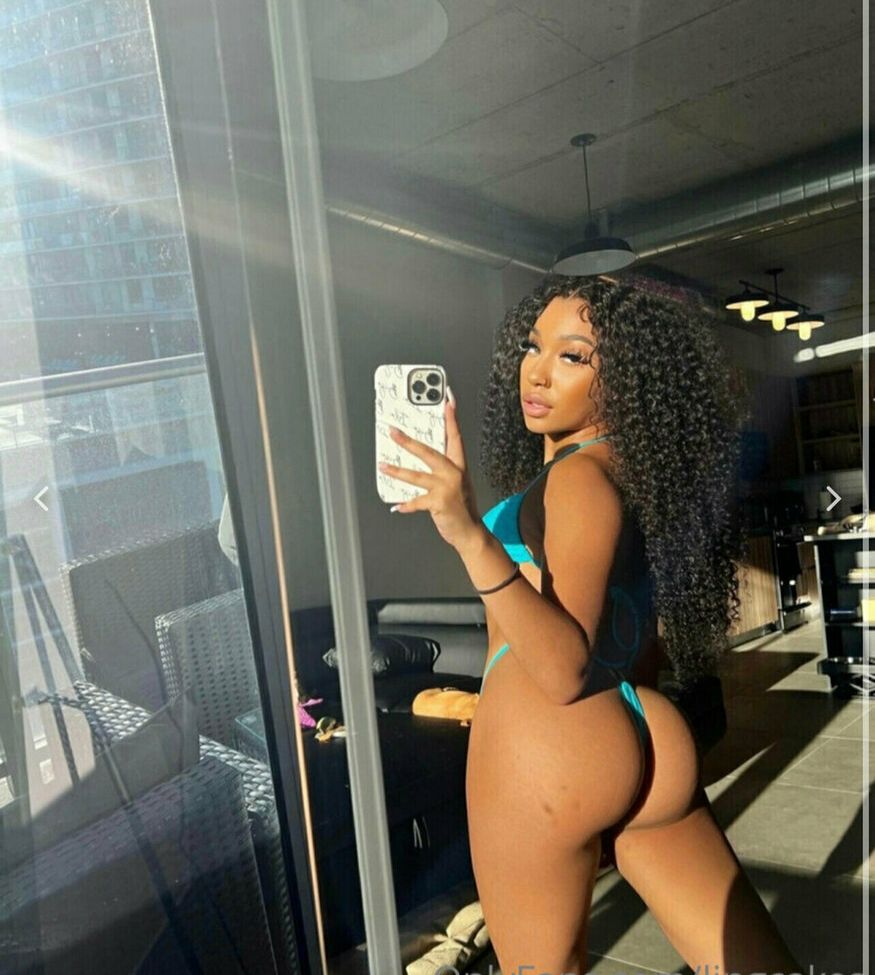 Isla Biza desnuda #108868033