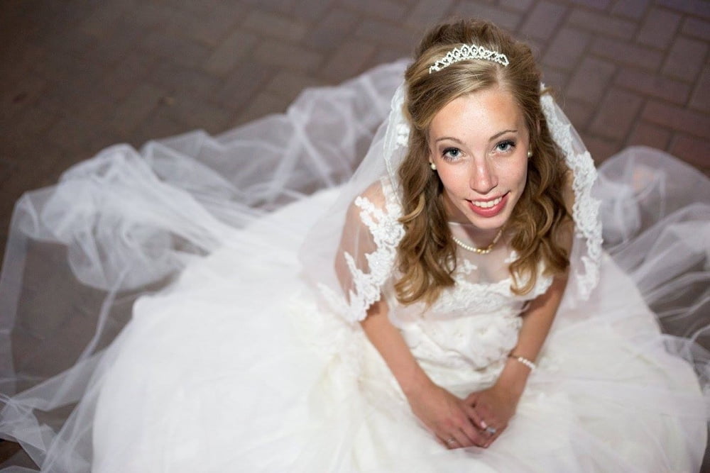 Welche Braut sollte auf ihrer Hochzeit gangbanged werden?
 #87453123