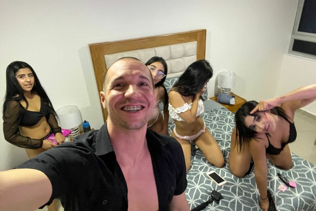 Travelvids Xyz desnuda #108090977