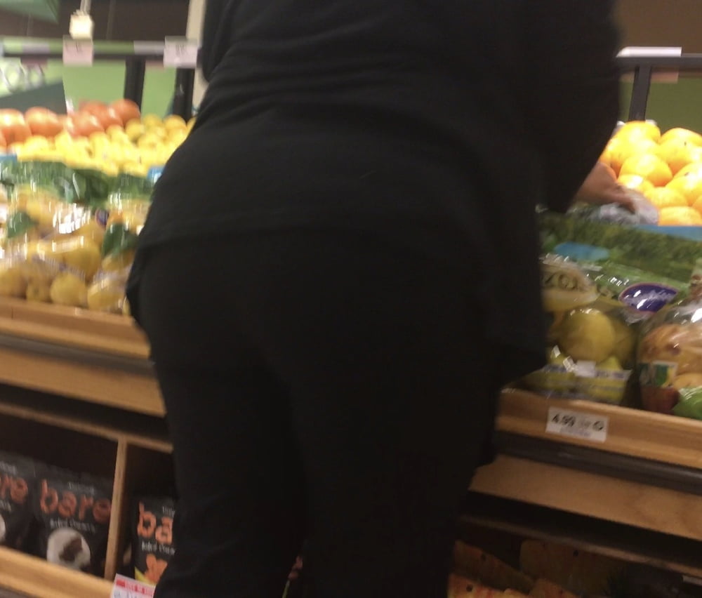 Grocery store babe in tight spandex #92886472