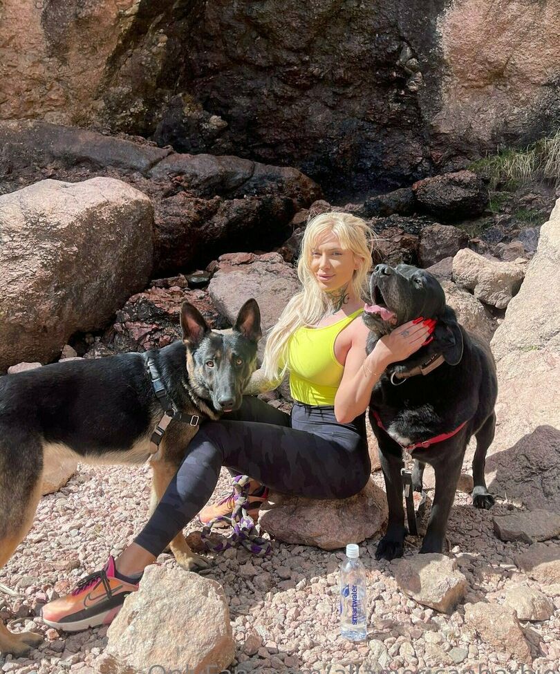 Christina Savoyy nude #108777041