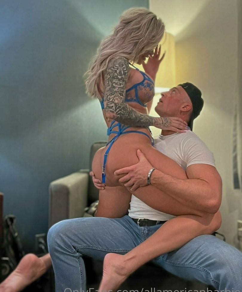 Christina Savoyy desnuda #108777062