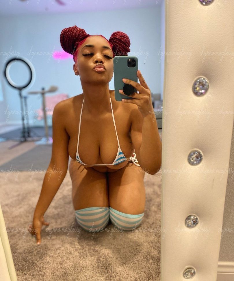 Mayberrychynna1 desnuda #109856148