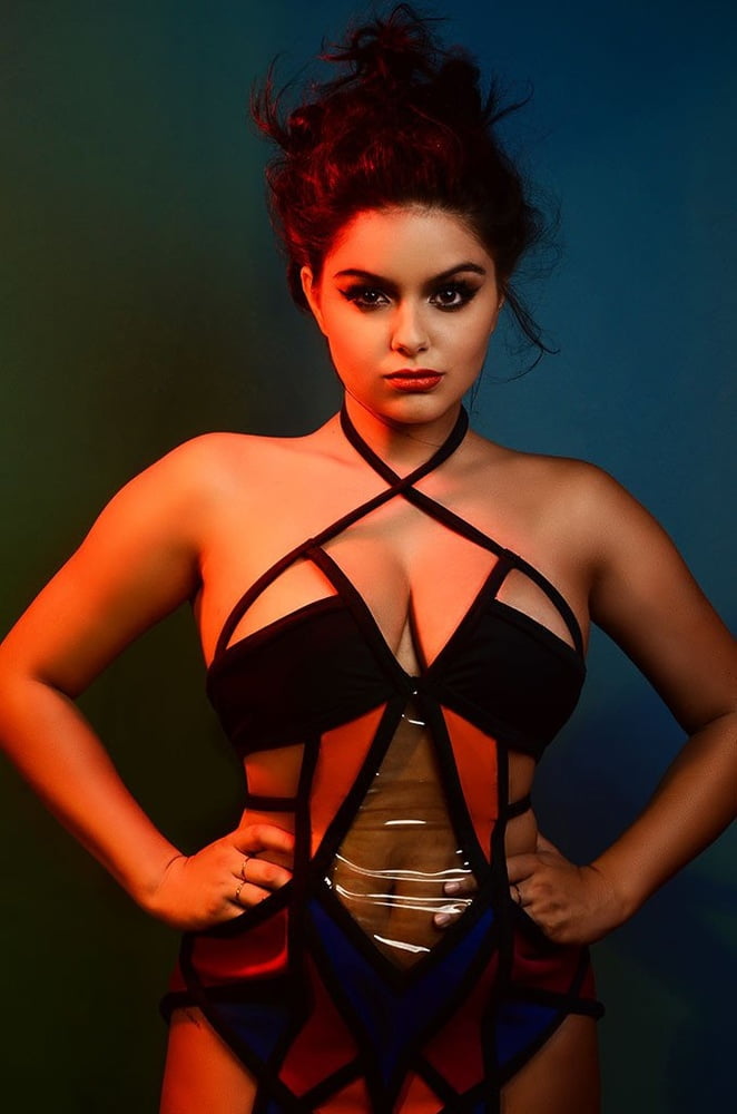 Ariel Winter 2 - Would you give this slut a thick cum facial #100253194