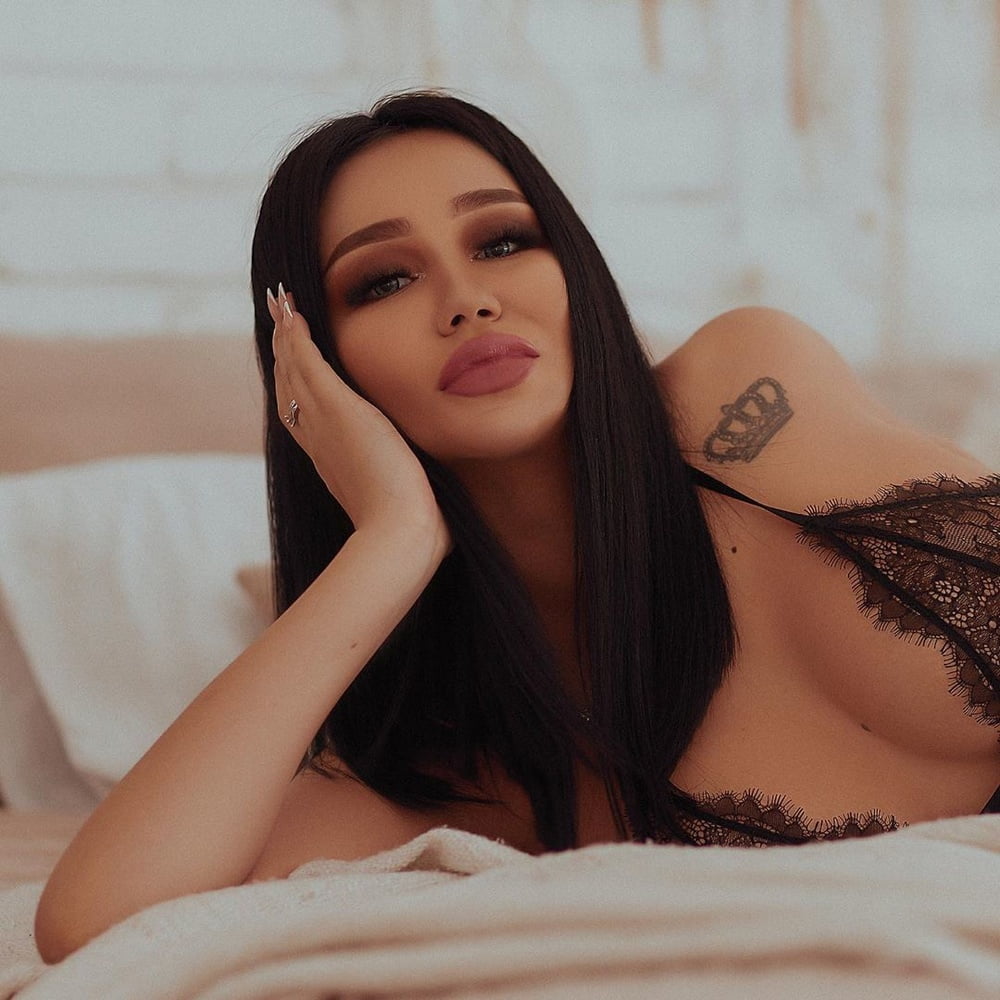 Nemis porno yulduzi Gina Wild