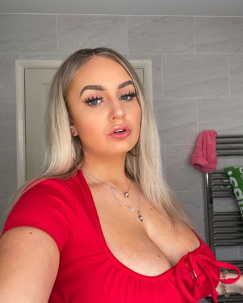 Cerys galesa
 #95223959