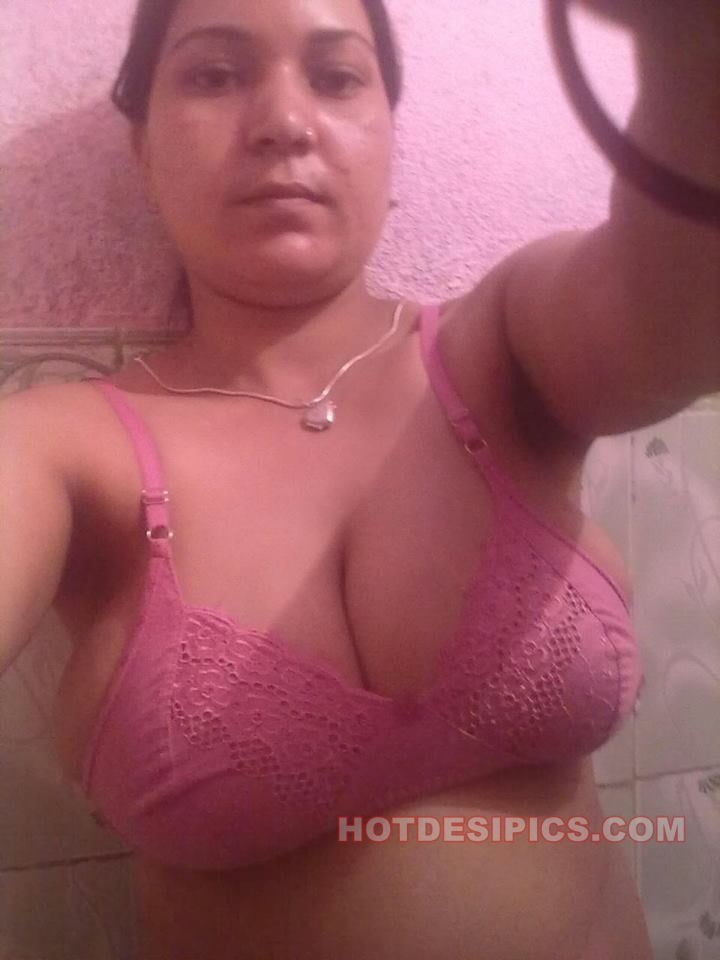 indian aunty nude selfie for lover #81611118