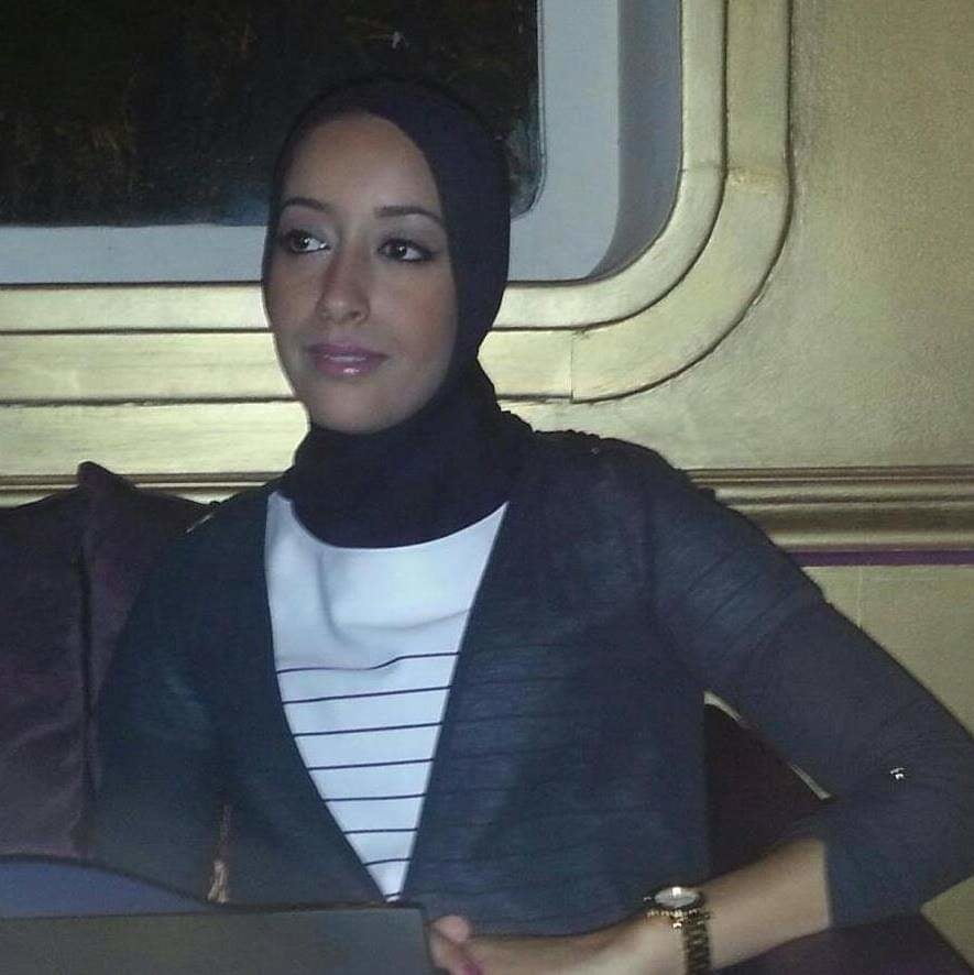 熱いイスラム教徒の女性3
 #104833725