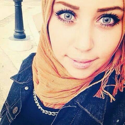 熱いイスラム教徒の女性3
 #104833830