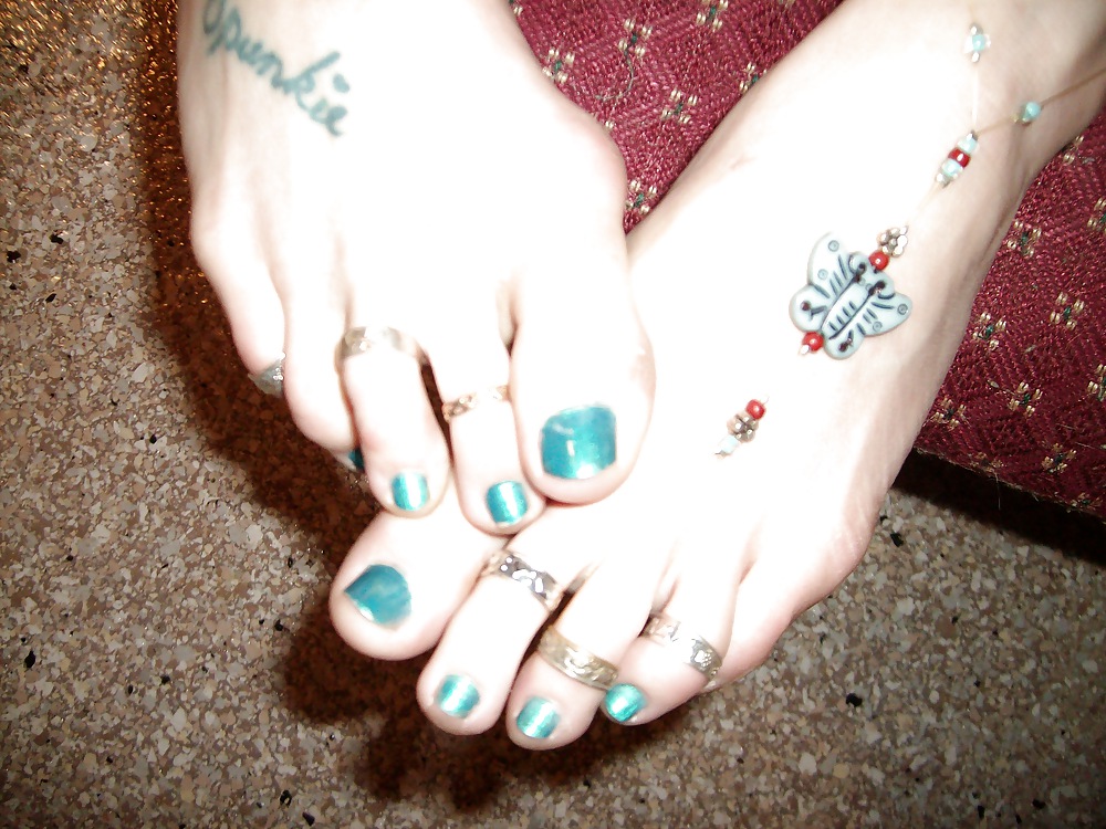 more of my feet please comment #106668806