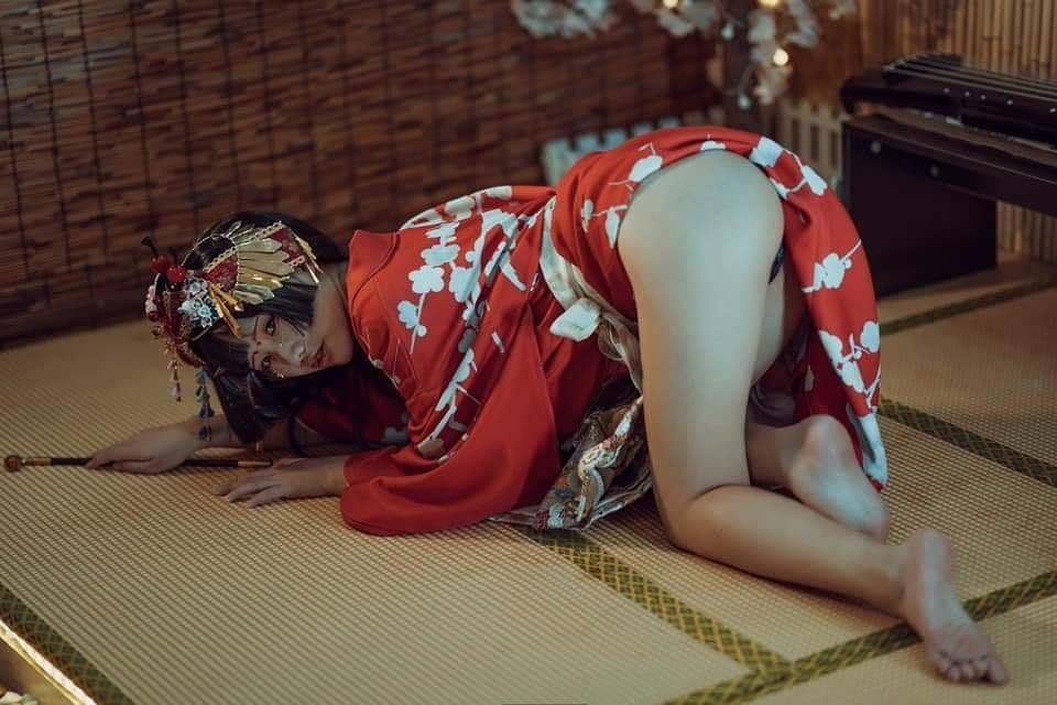 Asiático adicto 105
 #90930275