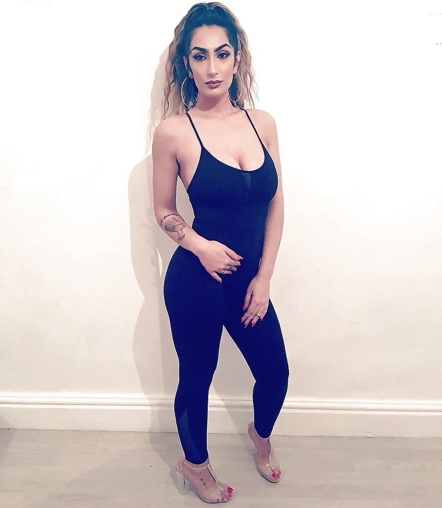 Sexy diosa árabe 195
 #88662427