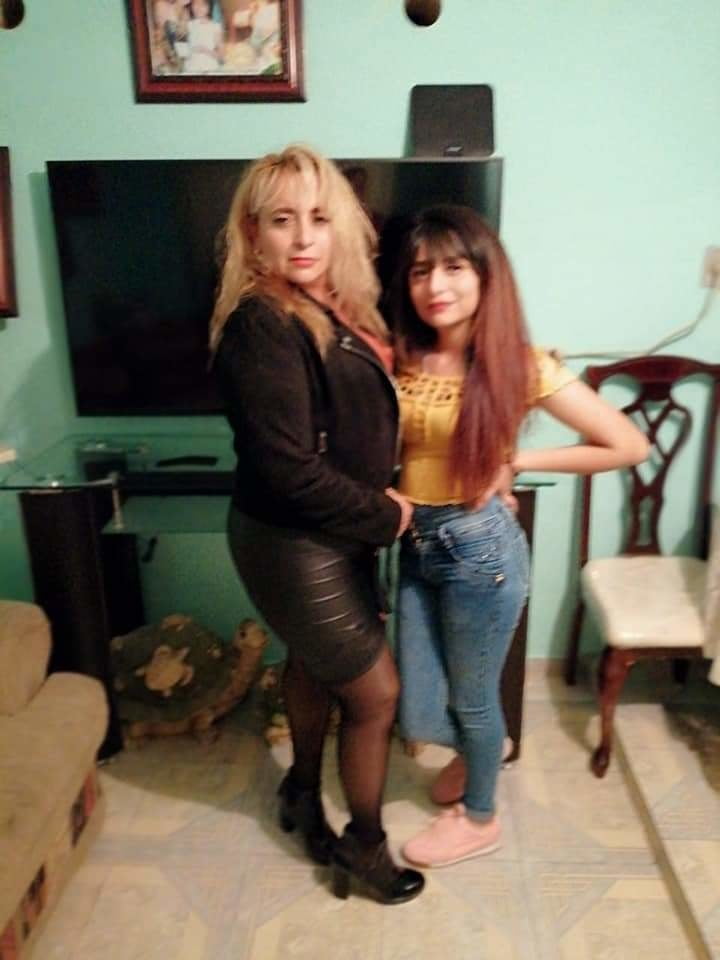 Putas maduras facebook2 #87640937