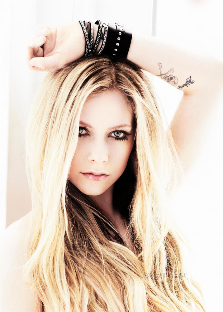 Avril Lavigne Princess of cum #96024635