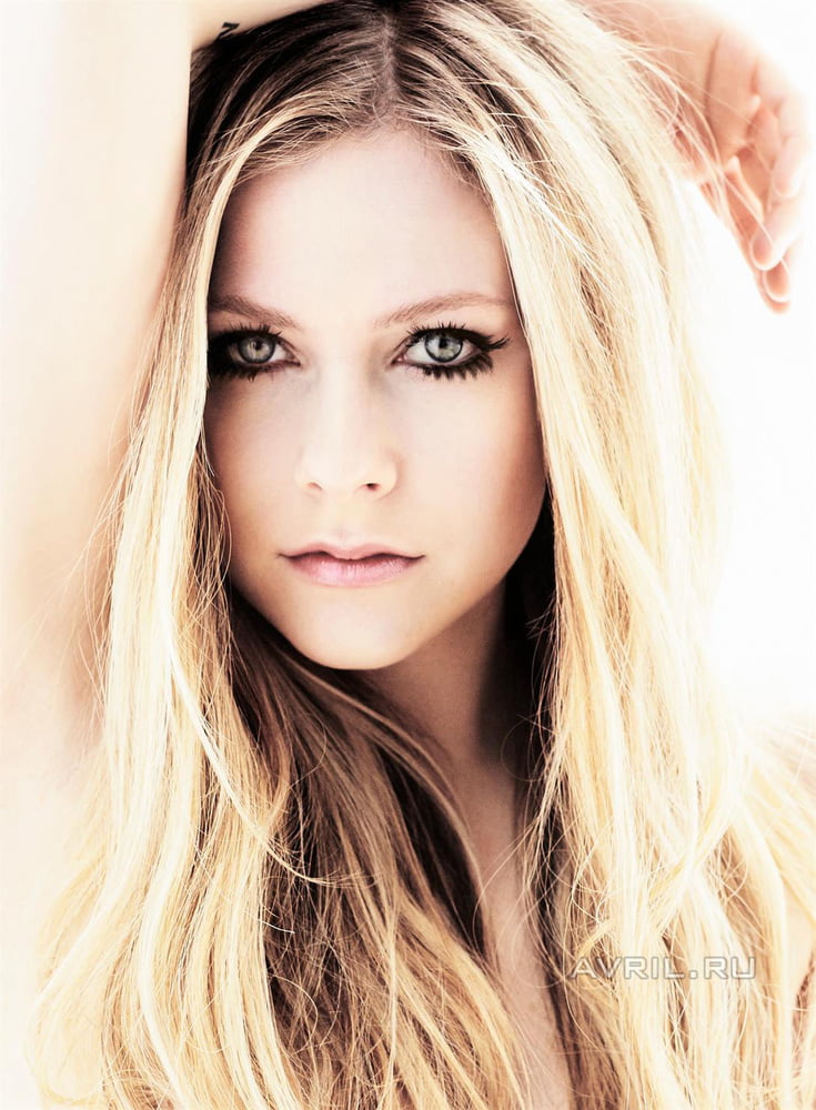 Avril Lavigne Princess of cum #96024639