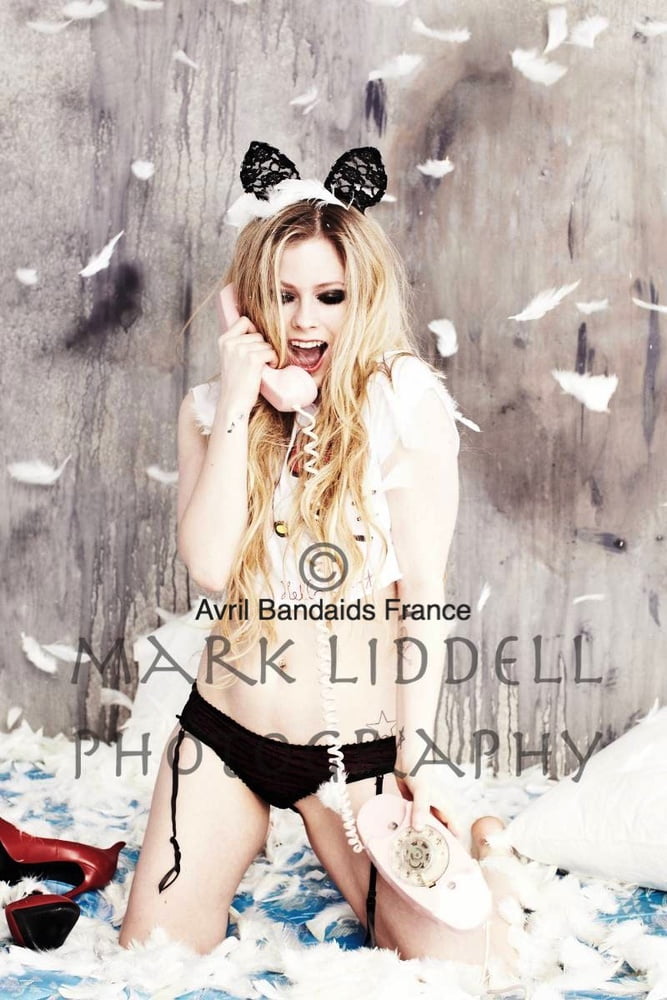Avril Lavigne Princess of cum #96024666
