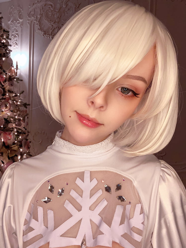 Dhm - 2b Winter-Selfies
 #87516524
