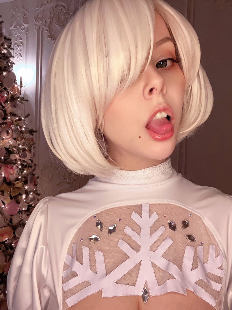 Dhm - 2b Winter-Selfies
 #87516530