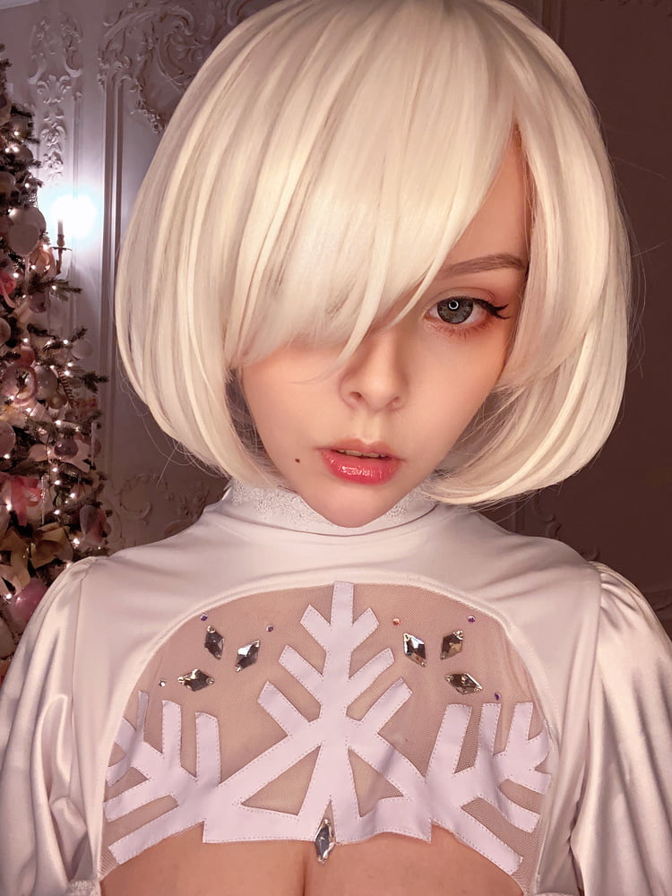 Dhm - 2b Winter-Selfies
 #87516541