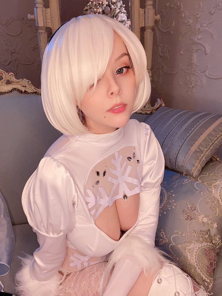Dhm - 2b Winter-Selfies
 #87516768