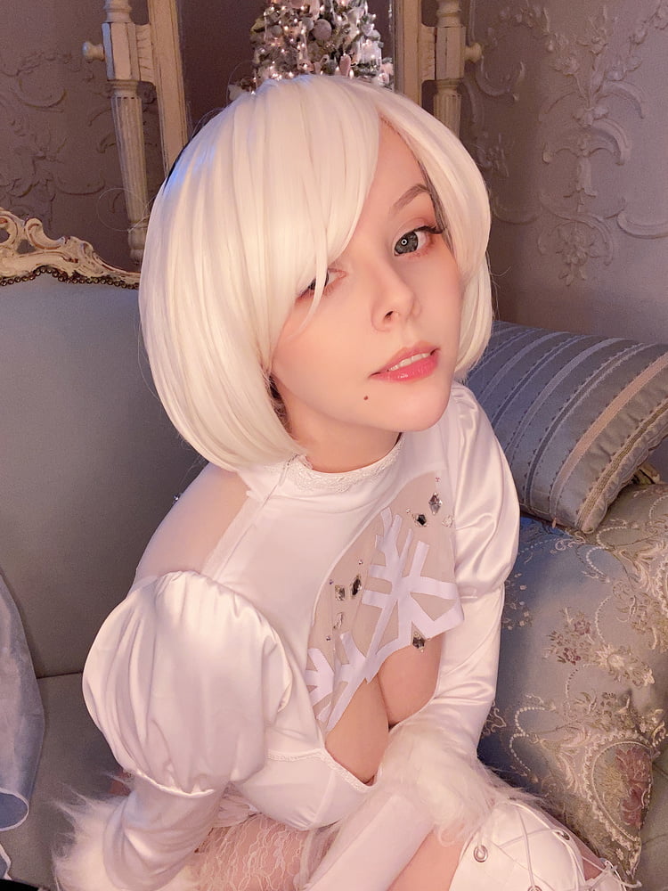 Dhm - 2b Winter-Selfies
 #87516771