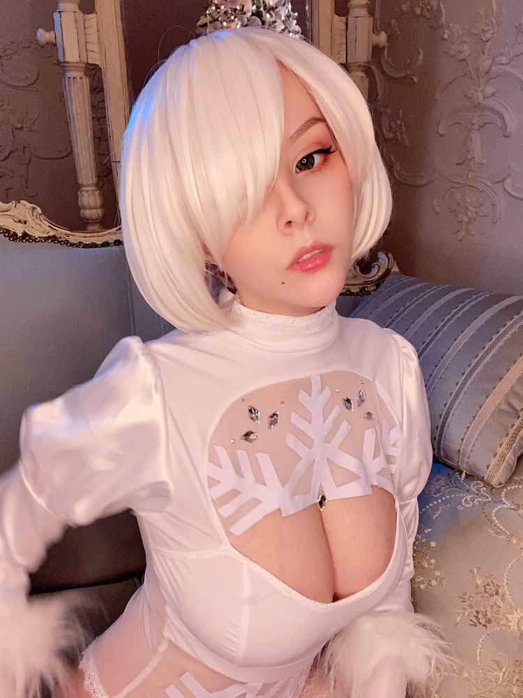Dhm - 2b Winter-Selfies
 #87516887