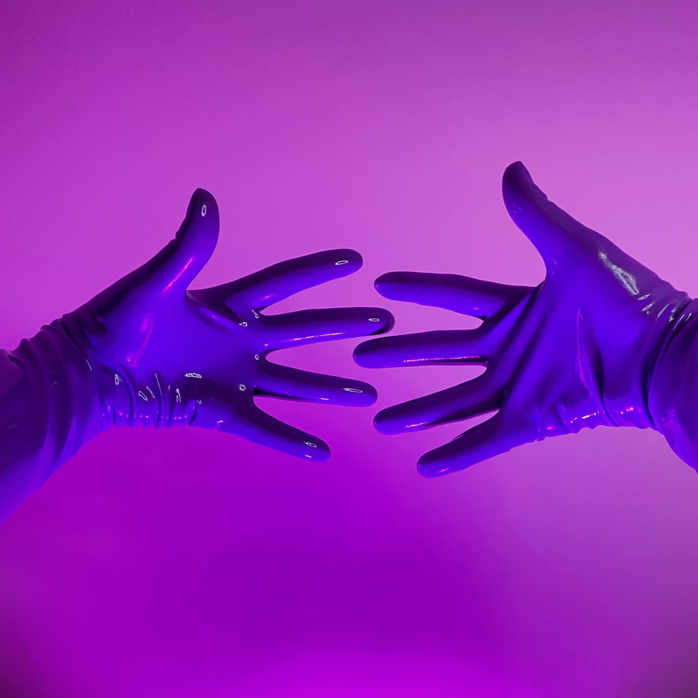 #LatexSeries 02 - Study - Gloves #107187598