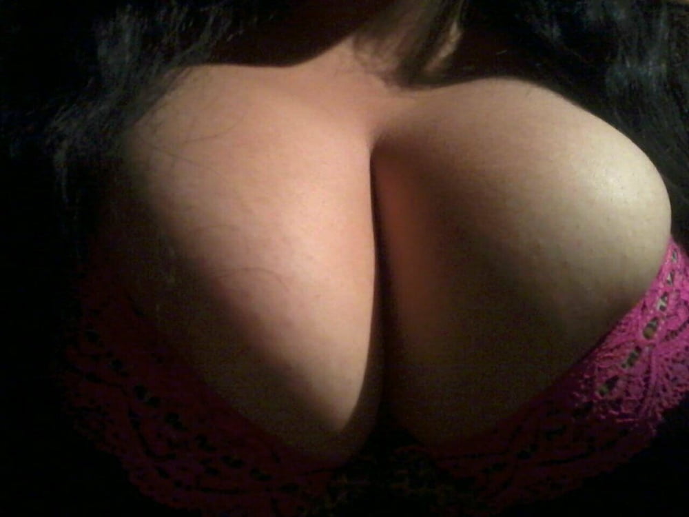 M i l f f b o w o r l d
 #96668144