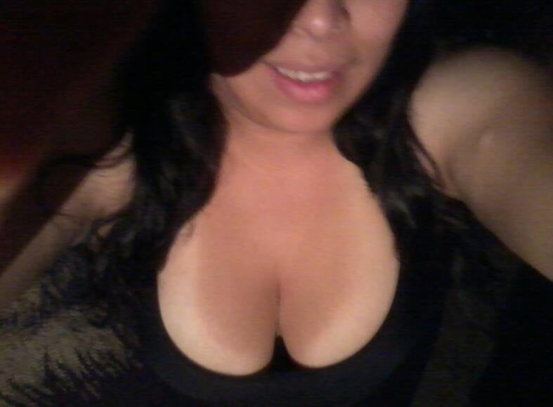 M i l f f b o w o r l d
 #96668194