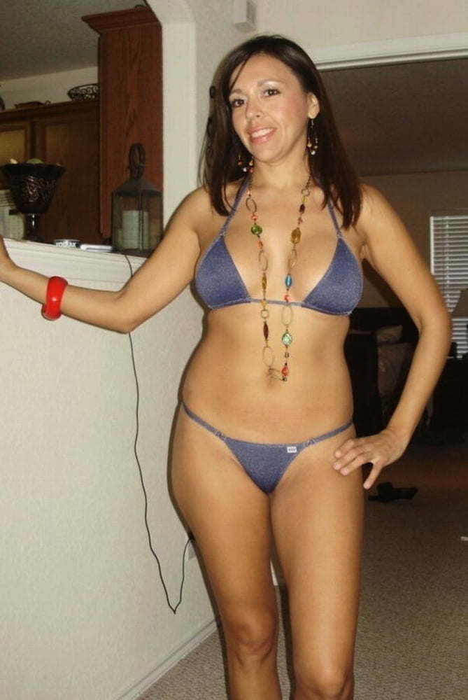 Latina milf
 #104752274