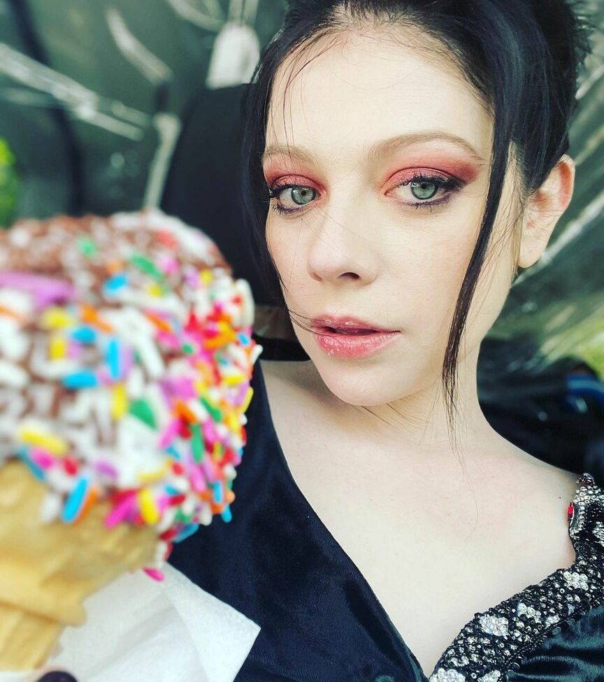 Michelle Trachtenberg desnuda #108453753