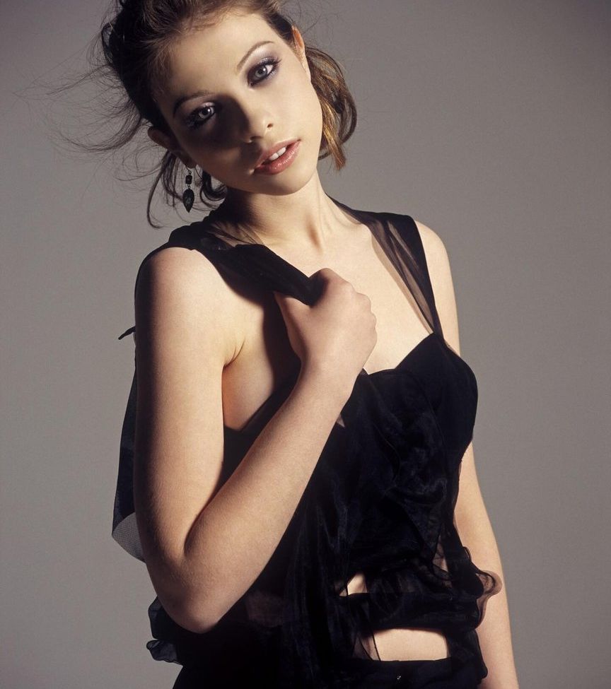 Michelle Trachtenberg desnuda #108453800