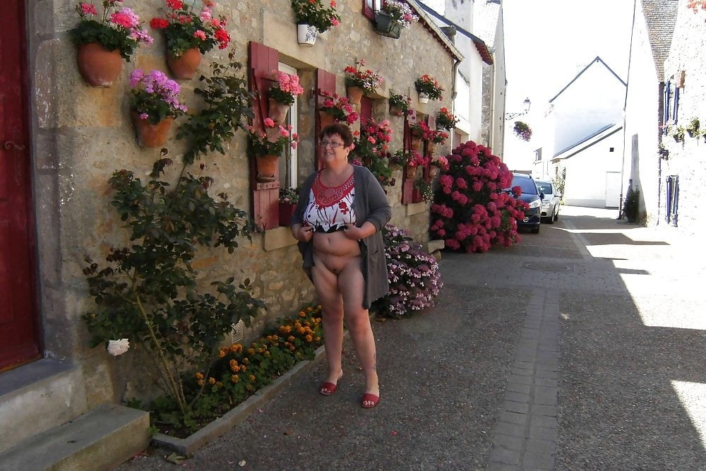 les femmes sont belles #92103504