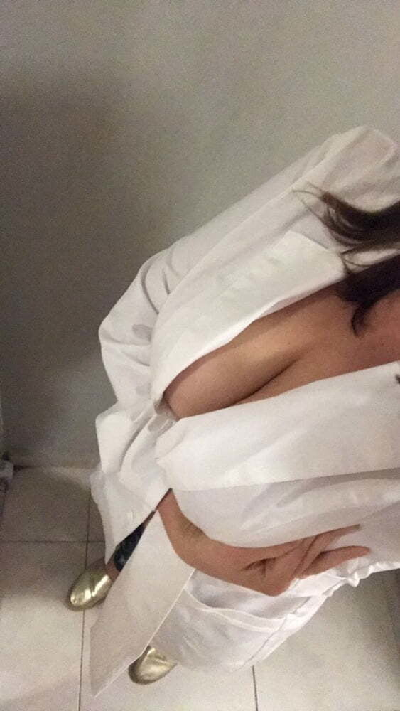 Pinta tetona #94065963