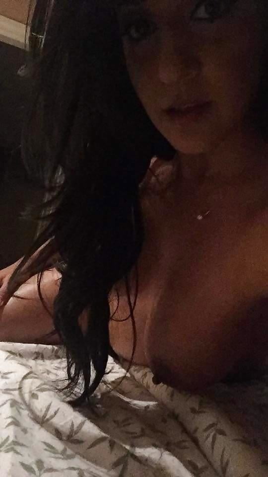 美乳と美尻を晒したセクシーなNri milf
 #98113216