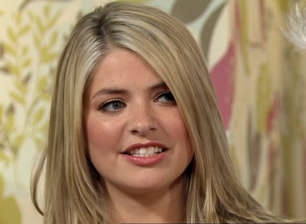 Lockdown Ablenkung - holly willoughby
 #96619867